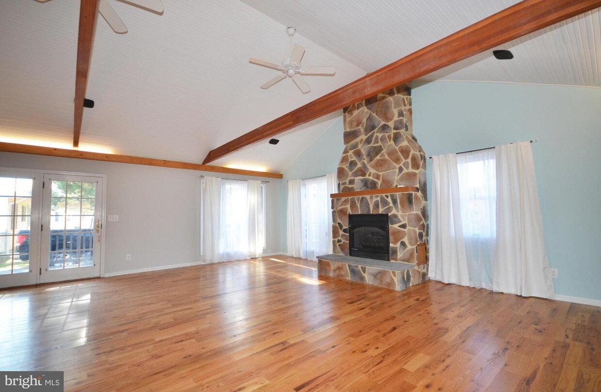 Primary Photo - 303 Choptank Ave