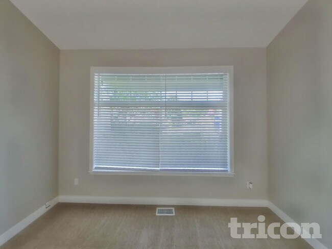 Foto del edificio - 4707 116th Ave E