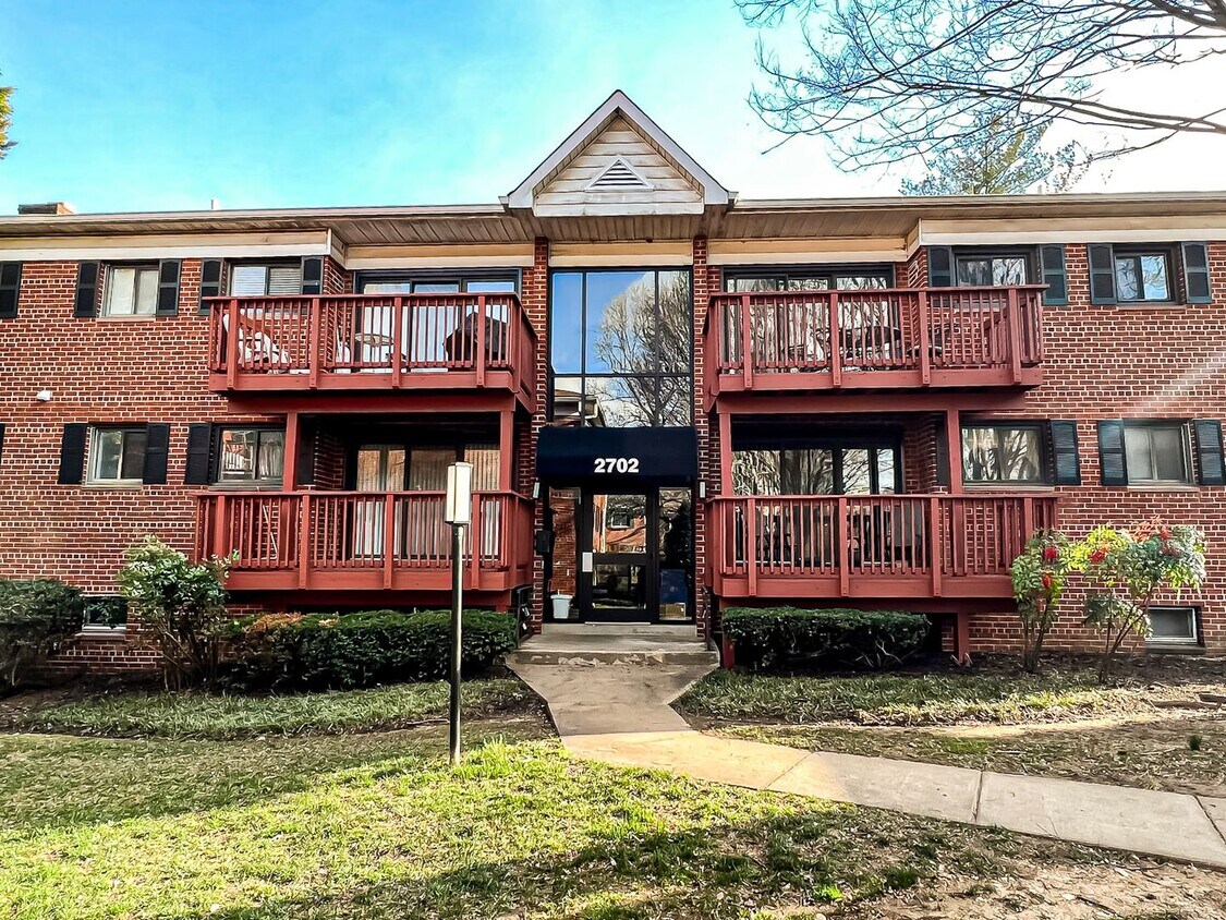 Foto principal - Gorgeous 3 Bedroom 2 Bathroom Unit With Su...
