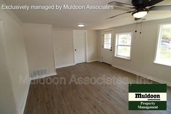 Foto del edificio - 2125 E 8th St
