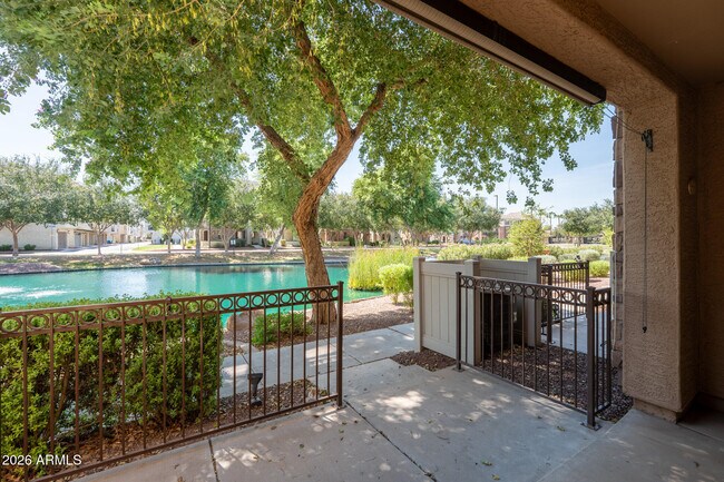 Building Photo - 2670 S Voyager Dr