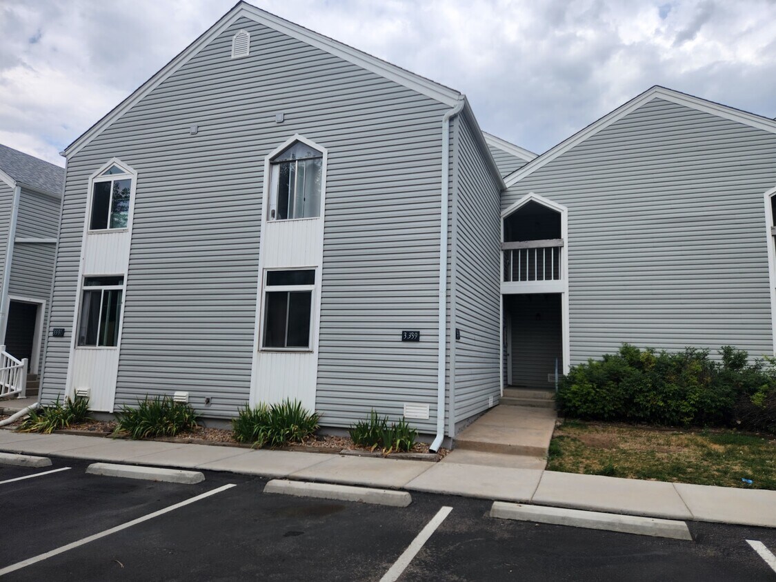 Foto principal - 3339 S Monaco St Pkwy