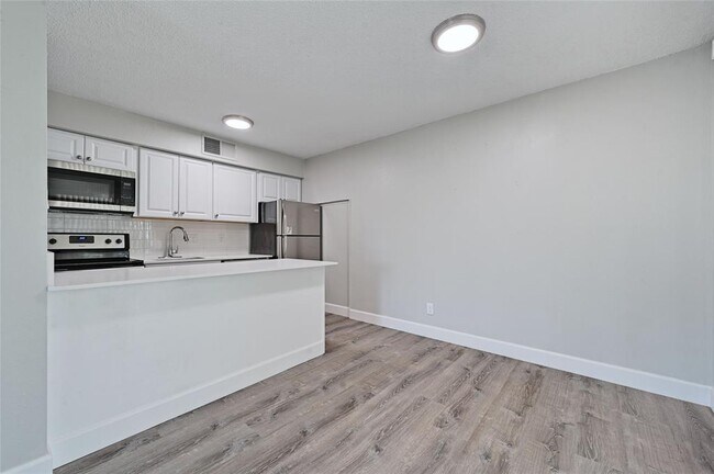 Foto del edificio - 1200 Banister Ln