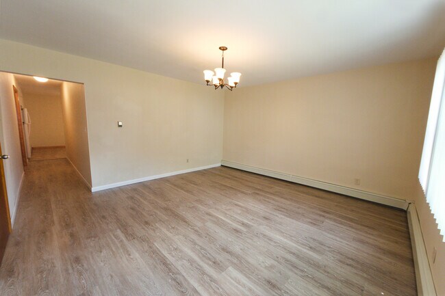 livingroom - 112 North Spring Street