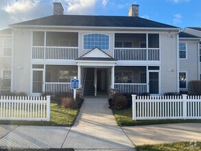 Building Photo - 2822 S Knightsbridge Cir