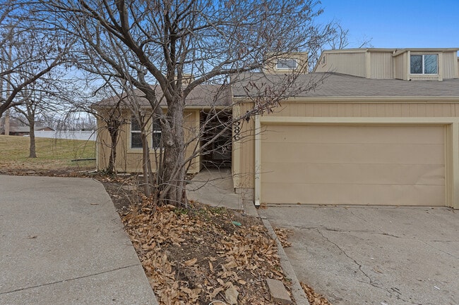 Foto del edificio - 586 NW Valleybrook Rd