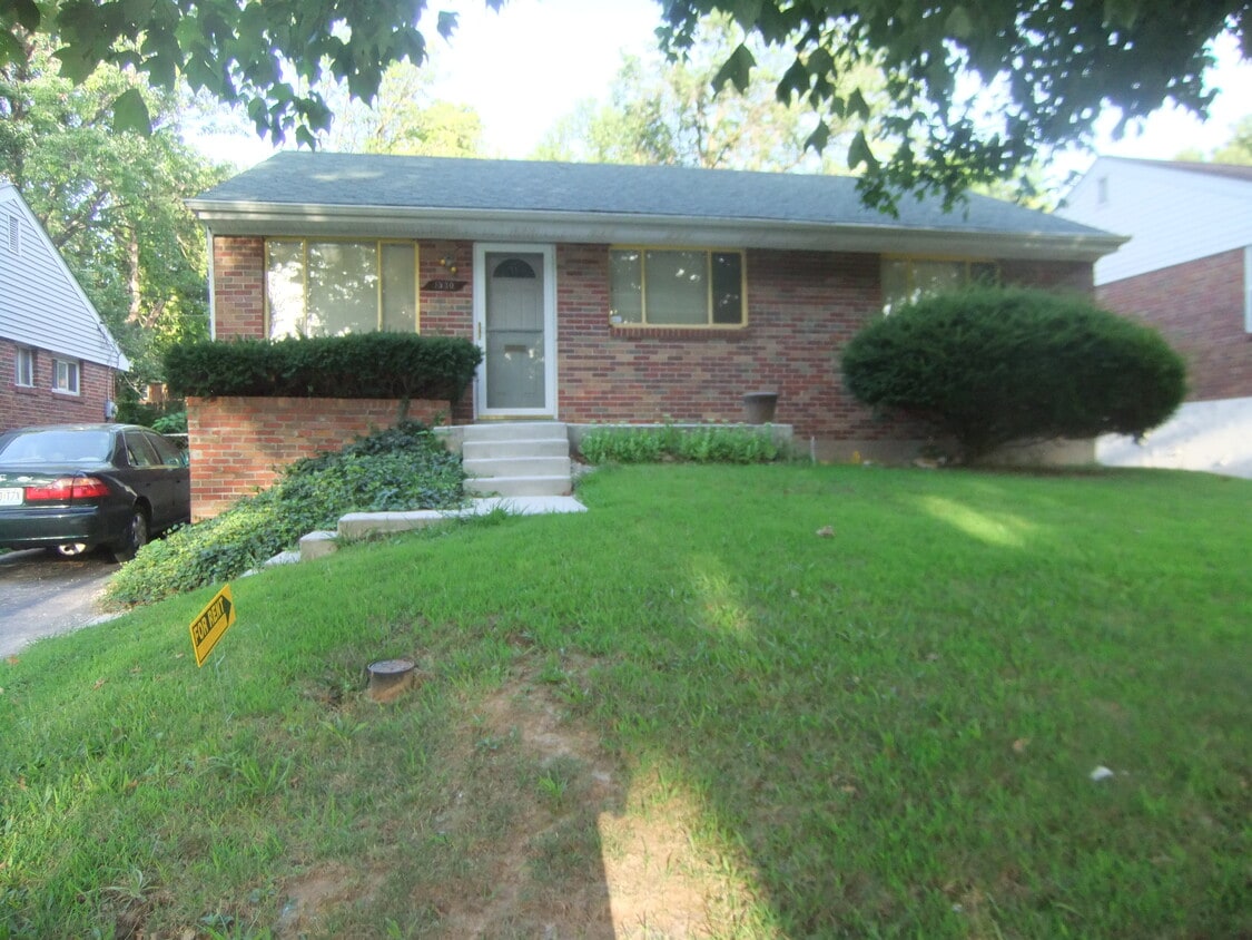 1530 79th St, University City, MO 63130 House Rental in University