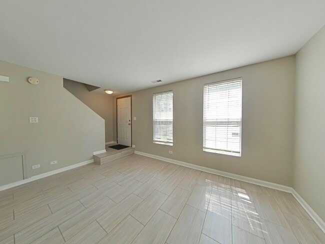 Building Photo - 1101 Symphony Dr