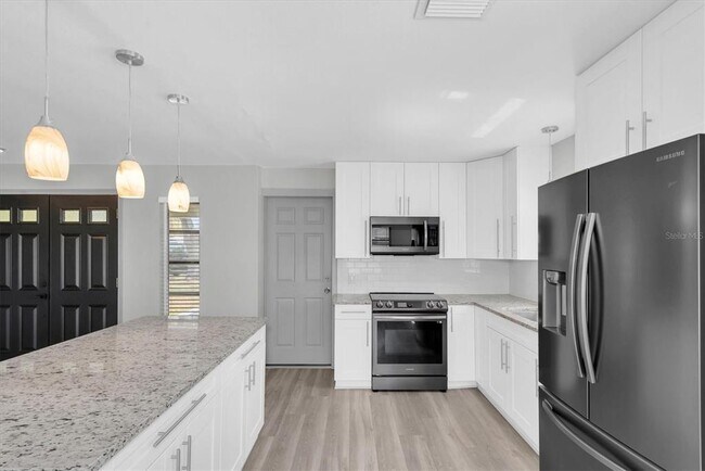 Foto del edificio - 1040 Britton St