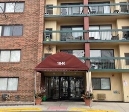 Building Photo - 1840 Huntington Blvd