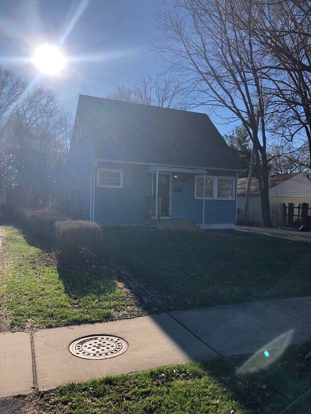 316 Loomis St, Naperville, IL 60540 House Rental in Naperville, IL