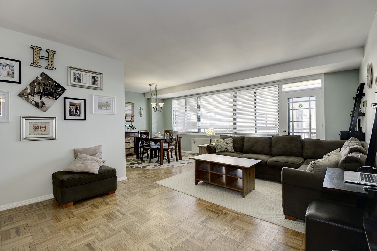 Foto principal - 4740 Connecticut Ave NW