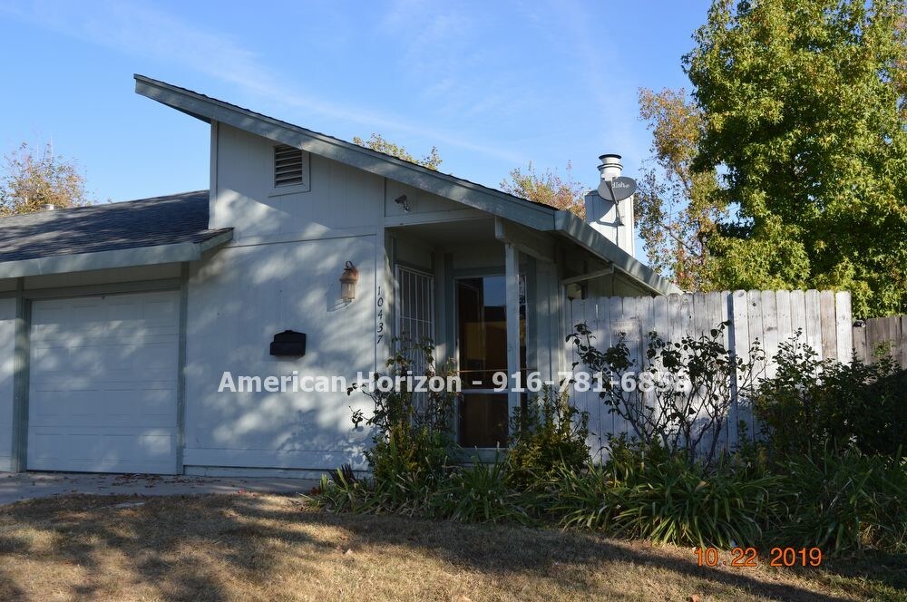 Primary Photo - 10437 El Mercado Dr