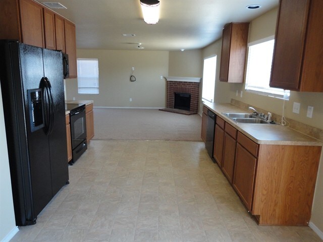 Foto del edificio - 937 Iona Dr