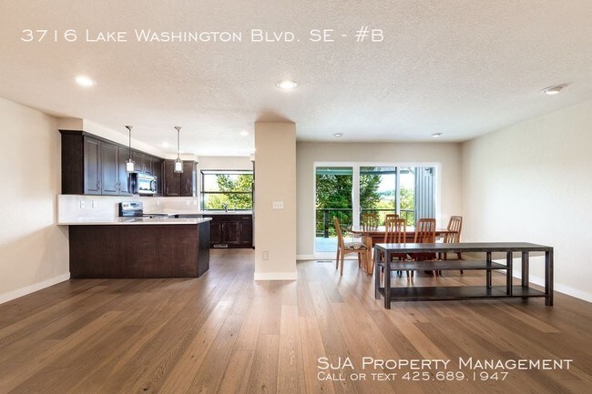 Building Photo - Renovated 4 Bedroom Bellevue Condo