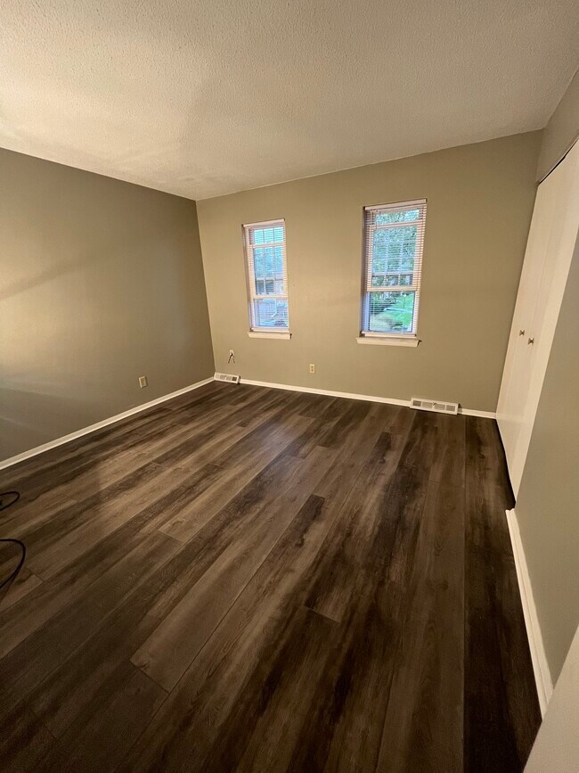 Building Photo - 6558 Cornwall Ct