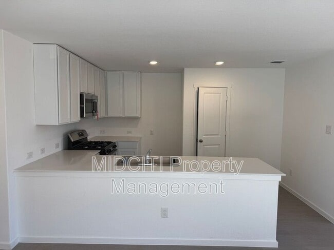 Foto del edificio - 9161 Luciano Pl