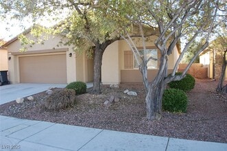 Building Photo - 4775 Lorenzo Way