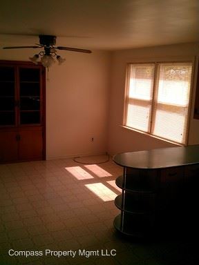 Foto del edificio - 549 Cains Rd