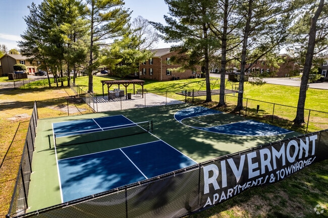 Canchas de pelota - Rivermont Apartments