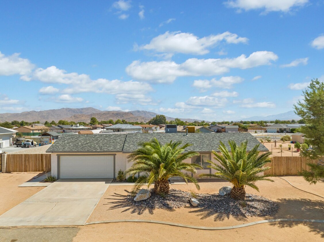 Foto principal - Home Available in Apple Valley!