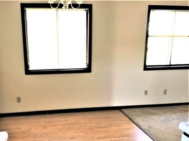 Foto del edificio - 6749 Hammersley Rd