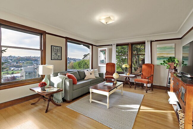 Foto del edificio - 2265 12th Ave W