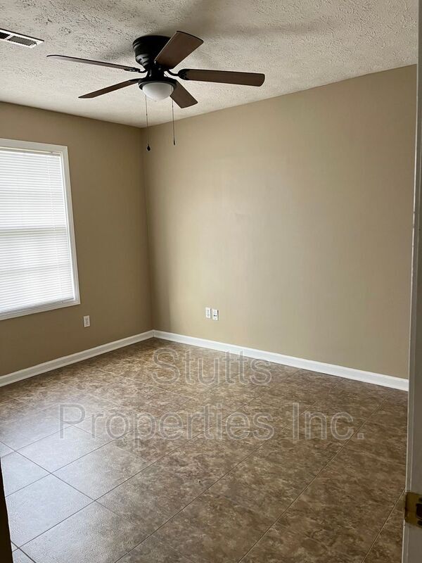 Foto del edificio - 406 Jackson Ave