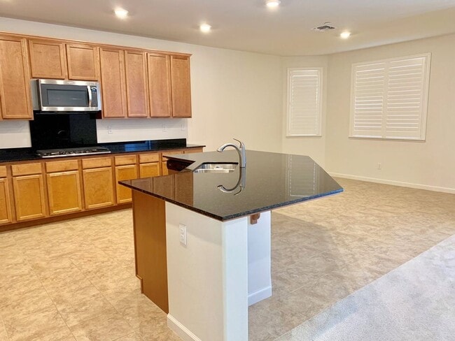 Building Photo - $6290 -- STUNNING 5 BEDROOM MODEL HOME IN NORTH FREMONT BUILT IN 2017