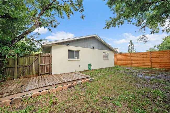 Building Photo - 2619 Robinson Ave