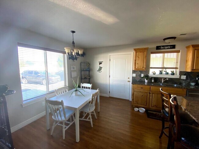 Foto del edificio - 481 Countryside Ave
