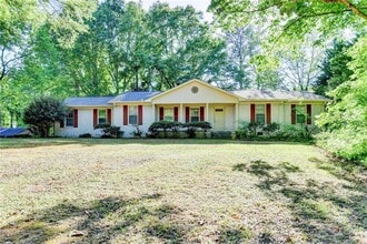 Building Photo - 2628 Whitehurst Dr