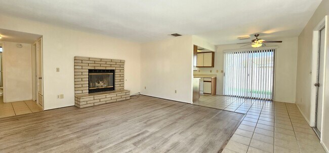 Building Photo - 636 W Perdew Ave