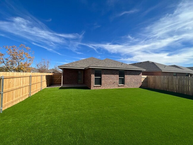 Foto del edificio - 3 Bedroom Home In North-West Lubbock!