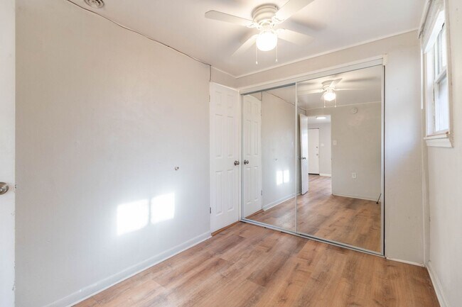 Building Photo - 1356-1376 Zephyr Street-1374