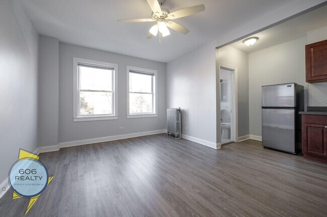 Foto del edificio - 6930 N Greenview Ave