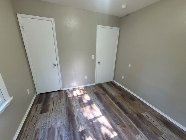 Foto del edificio - 4128 SE 43rd St
