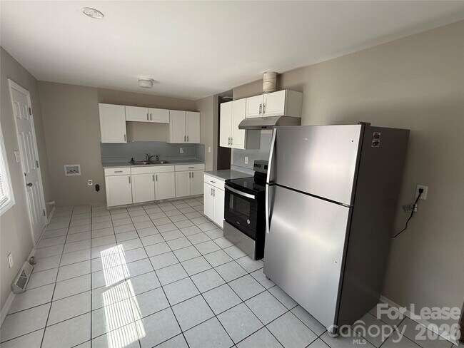 Building Photo - 2544 Abelwood Rd