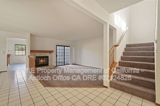 Building Photo - 566 La Corso Dr