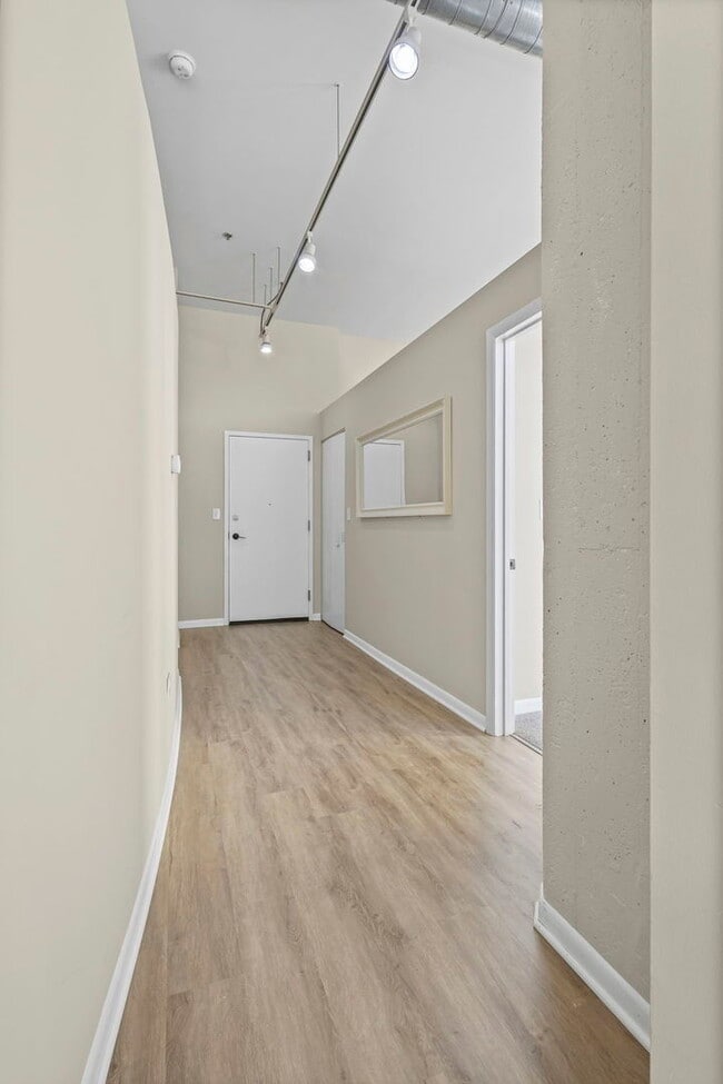 Foto del edificio - 1550 S Blue Island Ave