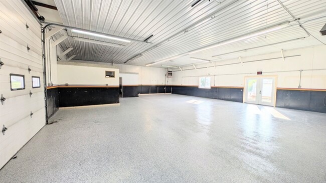 Building Photo - 110 F S Dr