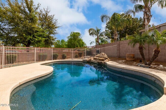Building Photo - 19043 E Kingbird Dr
