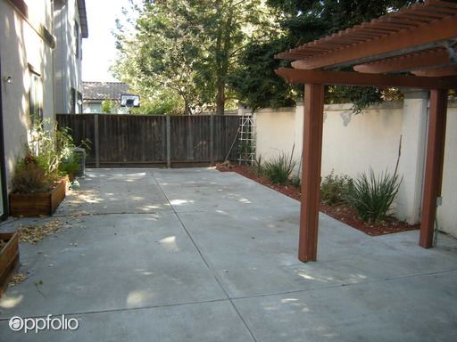 Building Photo - 513 Brix Marina Ct