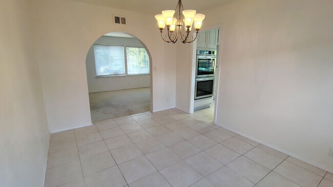 Foto del edificio - 1930 Adrian St