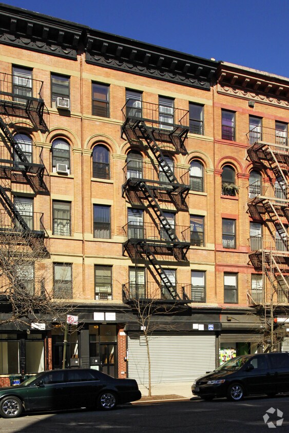 Primary Photo - 325 Pleasant Ave