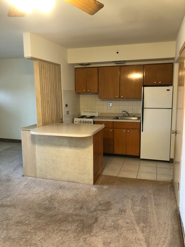 Foto del edificio - 1221 S Crescent Ave
