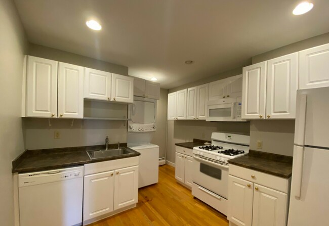 Building Photo - 350 Allston St