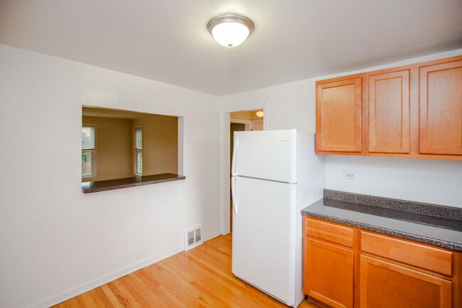 Foto del edificio - 4236 W Nelson St