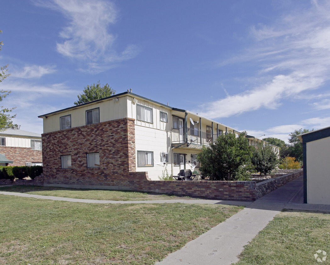 Foto del edificio - Sierra Meadows Apartments