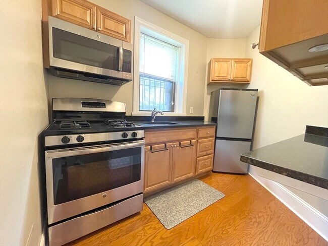 Building Photo - 661 Huntington Ave